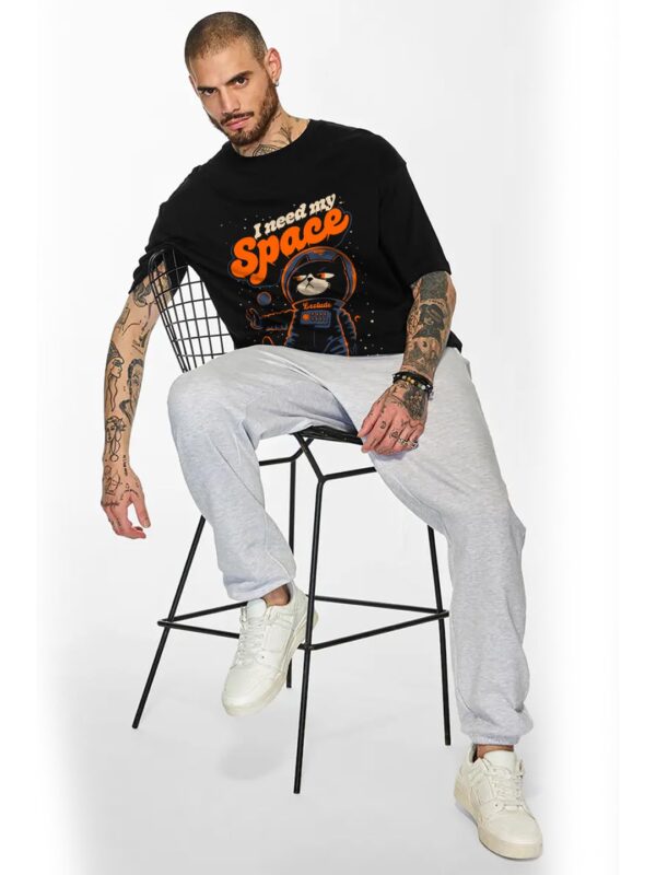 LEOTUDE Half Sleeve Oversized Cottonblend Round Neck Drop Shoulder Printed Men's T-Shirt (Color Black) - Image 4