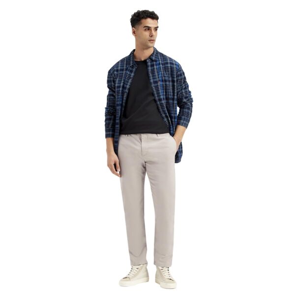 Levi's Men's Mid Rise Tapered Casual Pants - Image 5