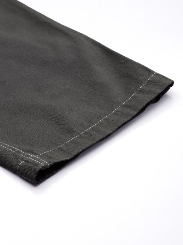 BENE KLEED Men Solid Relaxed Fit Contrast Threads Cargo Trousers - Image 7