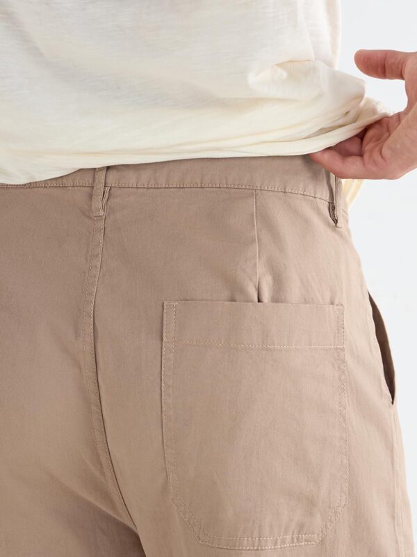 Bewakoof Men's Straight Fit Mid Rise Pants - Image 6